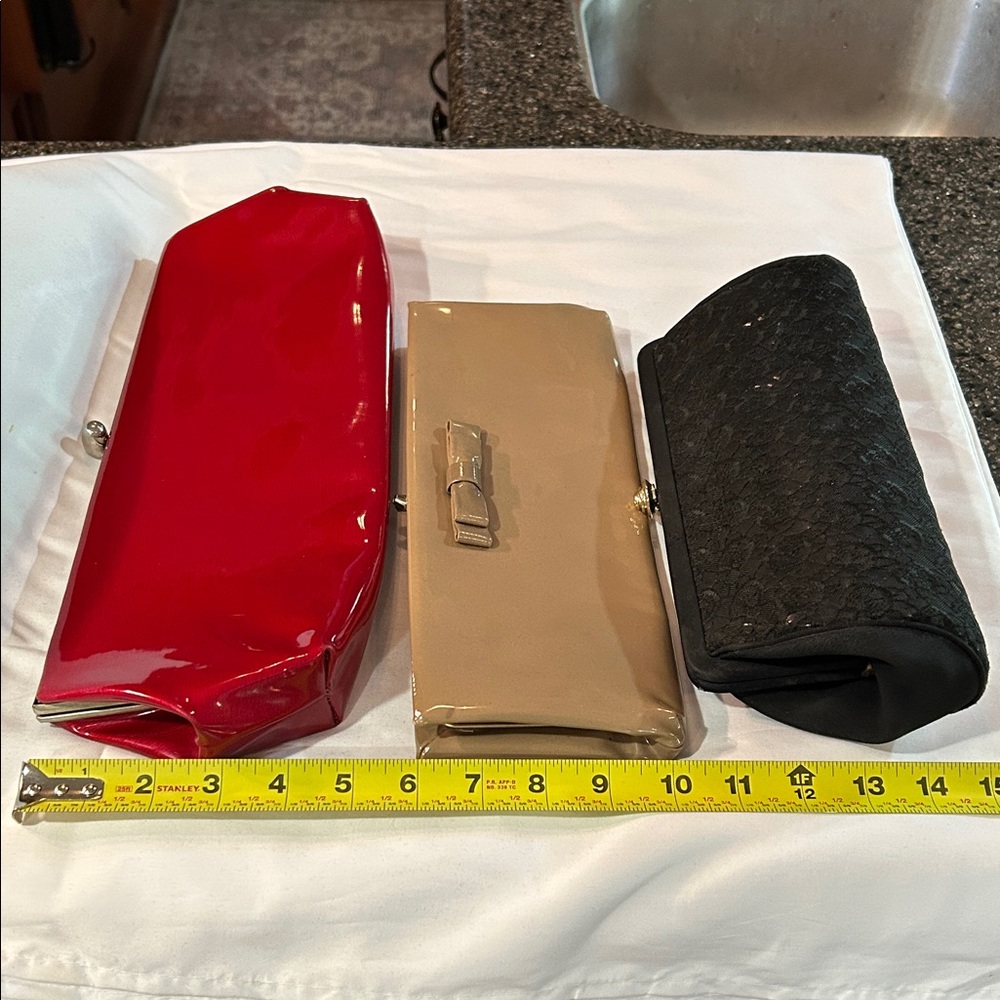 Vintage Women's Clutch Bags in Black, Beige, and Red GUC